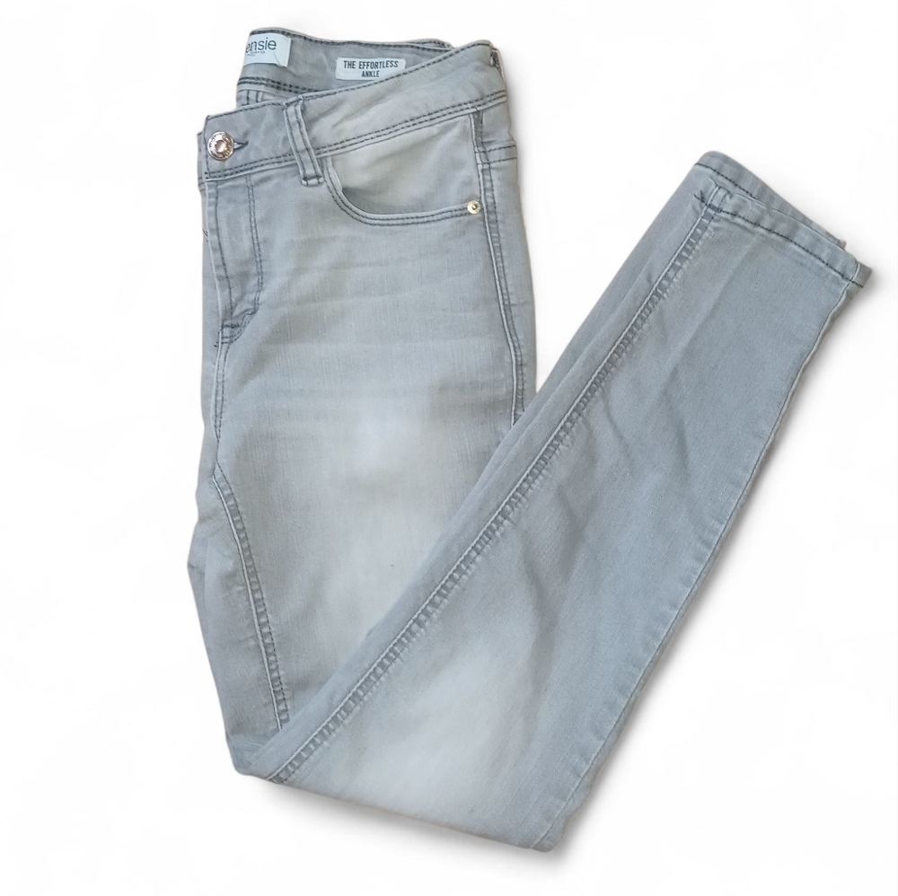 Kensie Jeans Women's Size 2/26 Light Gray wash Skinny Stretch Denim Neutral